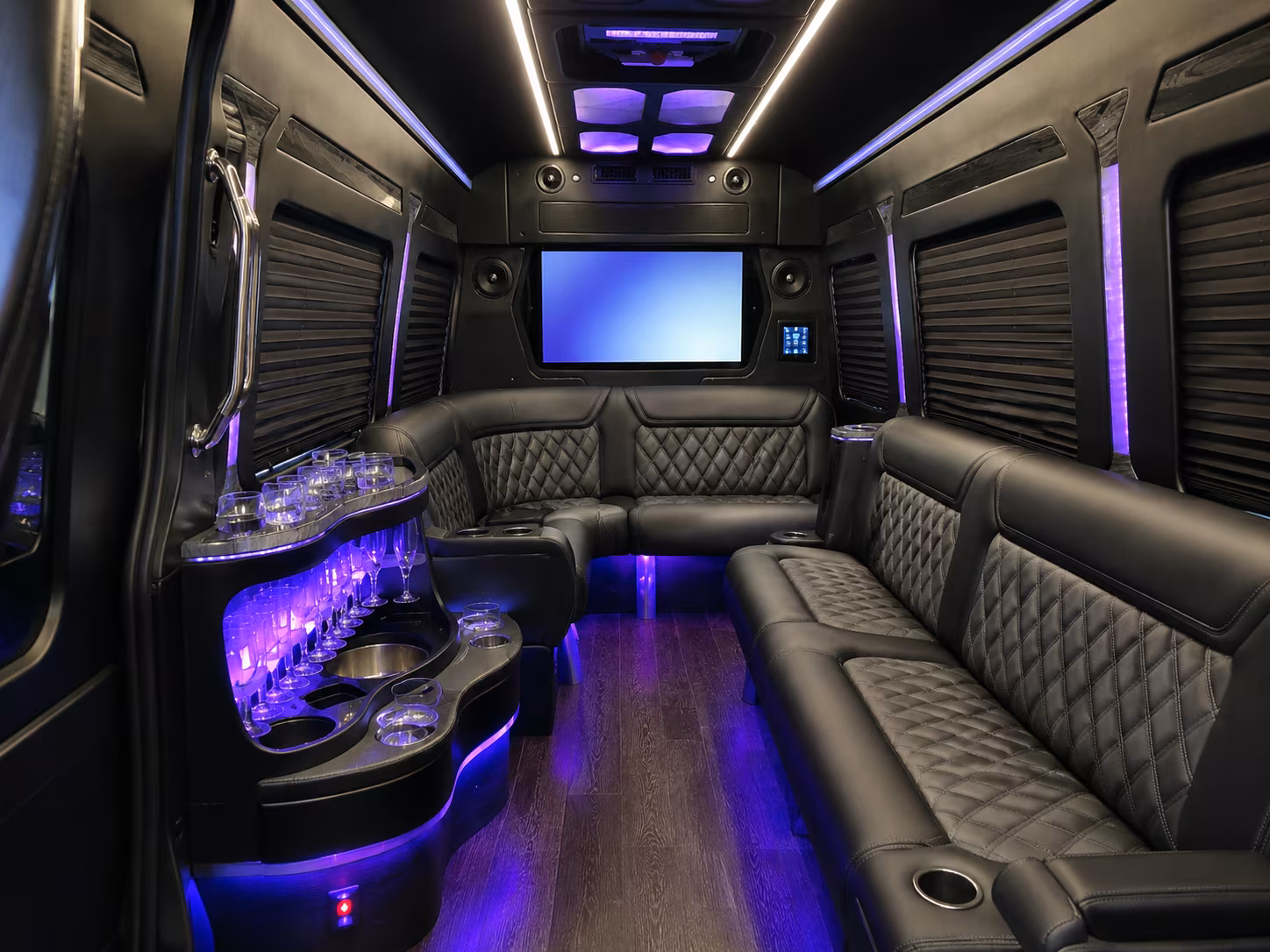 it s easy to book airport buses for cal poly pomona graduation and fairplex events